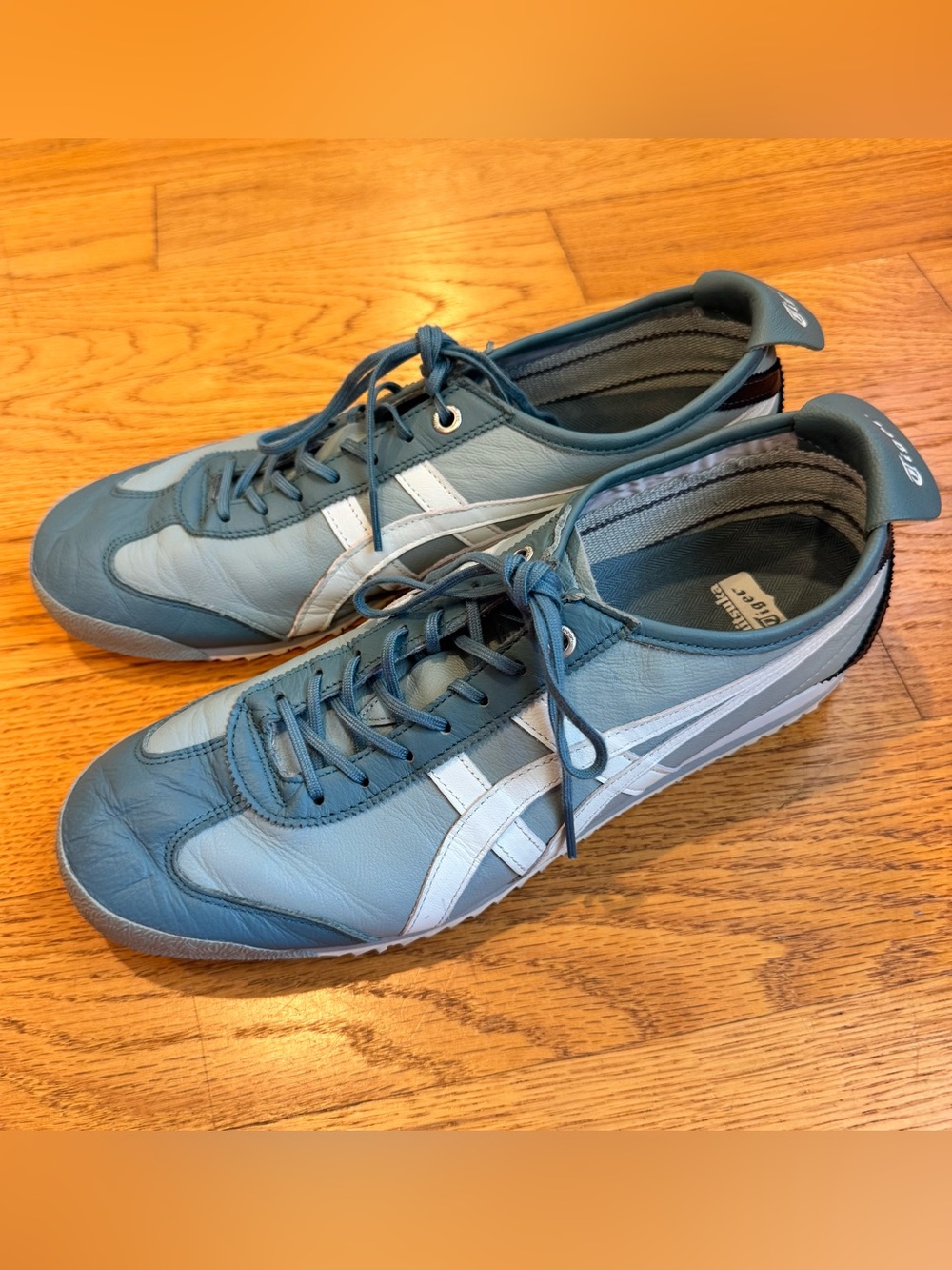 Onitsukas Tiger MEXICO 66 Two-Tone Blue Leather Sneakers